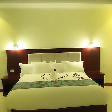 Winn Hotel - Bahir Dar Bagian luar foto