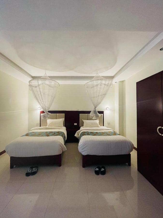 Winn Hotel - Bahir Dar Bagian luar foto