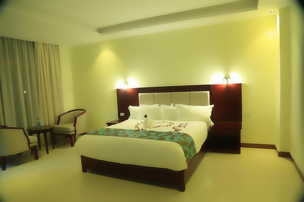 Winn Hotel - Bahir Dar Bagian luar foto