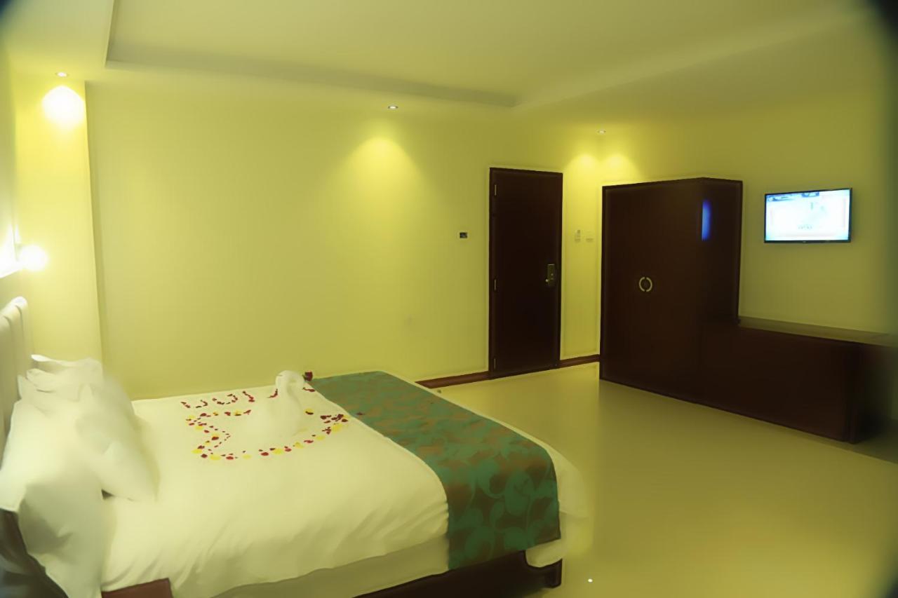 Winn Hotel - Bahir Dar Bagian luar foto